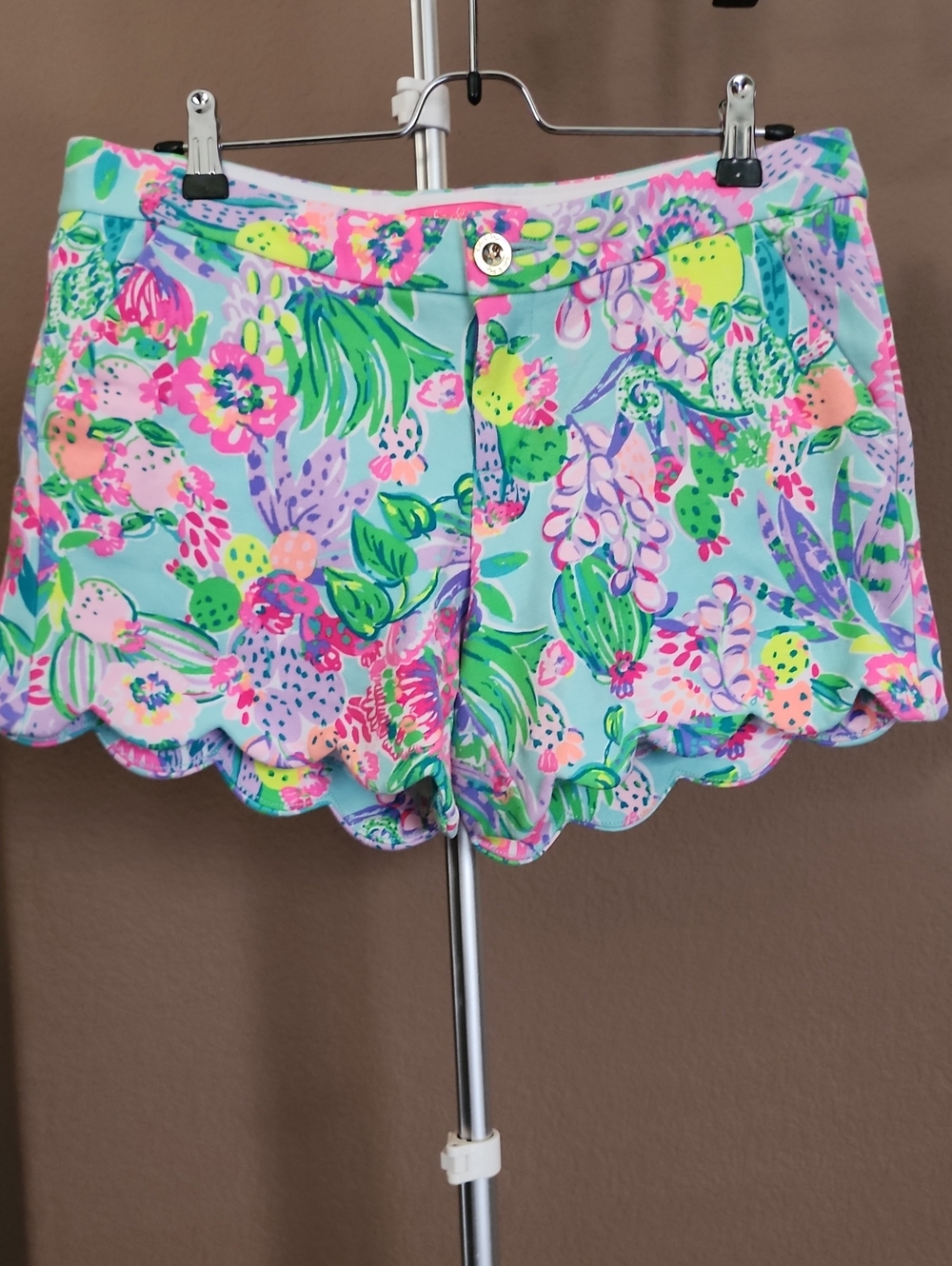 Women's Scallop Hem Floral Print Shorts by Lily Pulitzer